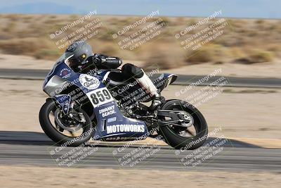 media/Nov-16-2025-Race Pace (Sun) [[8c5fa54630]]/Verified Riders/9-Turn 16 (150pm)/